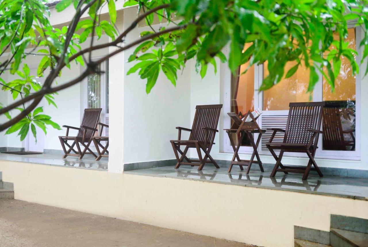 Manas Resort With Petting Zoo, イガットプリ エクステリア 写真