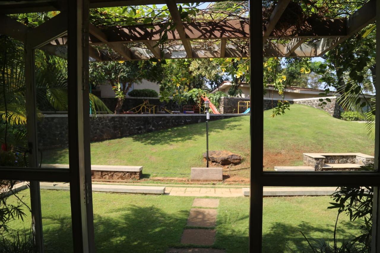 Manas Resort With Petting Zoo, イガットプリ エクステリア 写真